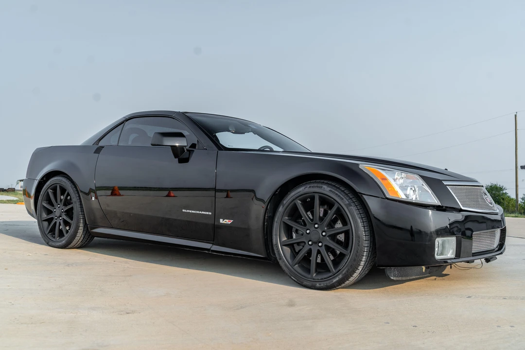 2006 Cadillac XLR-V - Image 12 of 31