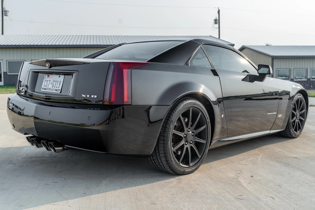 2006 Cadillac XLR-V - Image 4 of 31