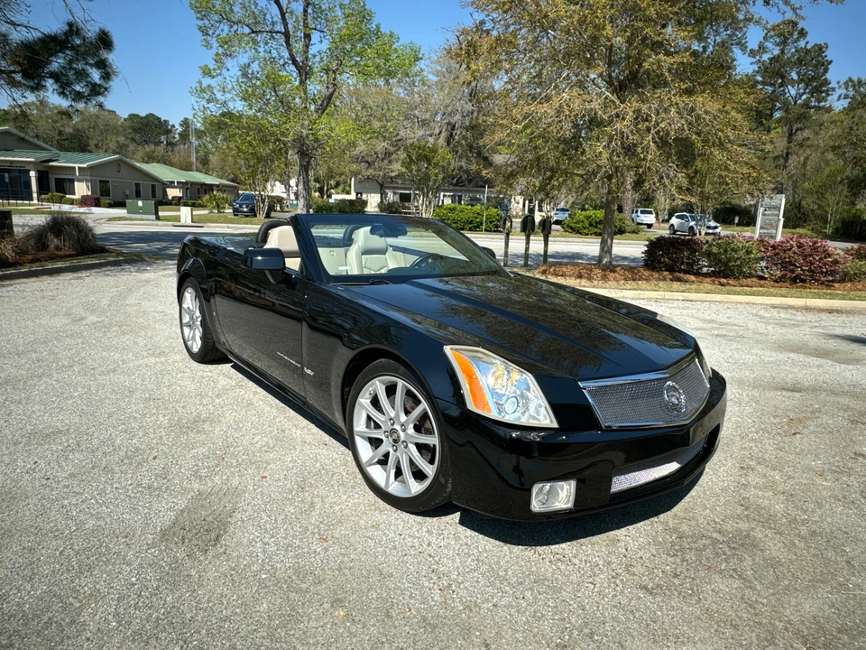 2006 Cadillac XLR-V - Image 17 of 31