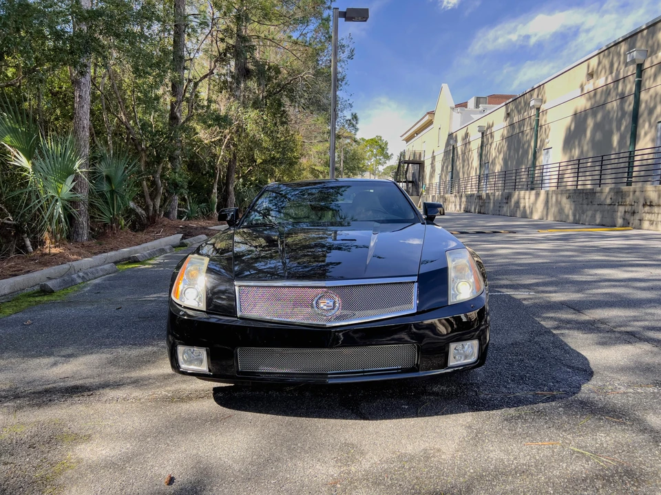 2006 Cadillac XLR-V - Image 19 of 31