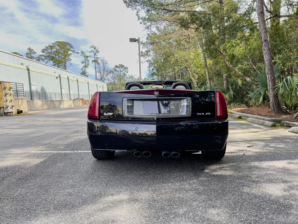 2006 Cadillac XLR-V - Image 13 of 31