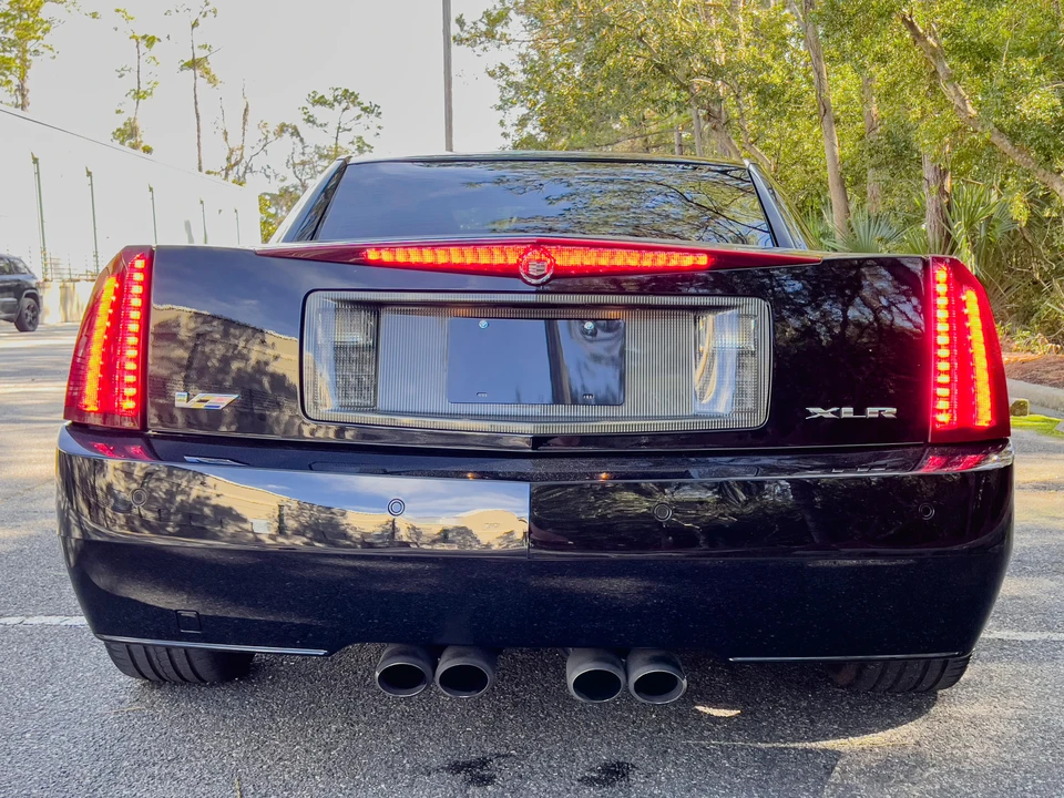 2006 Cadillac XLR-V - Image 23 of 31