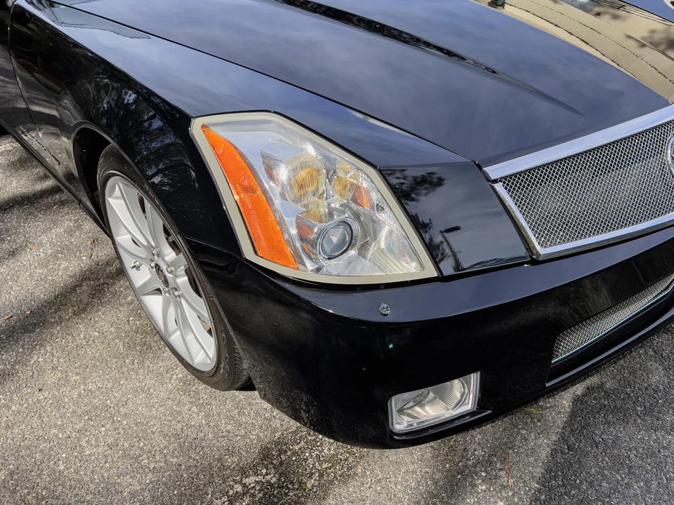 2006 Cadillac XLR-V - Image 27 of 31