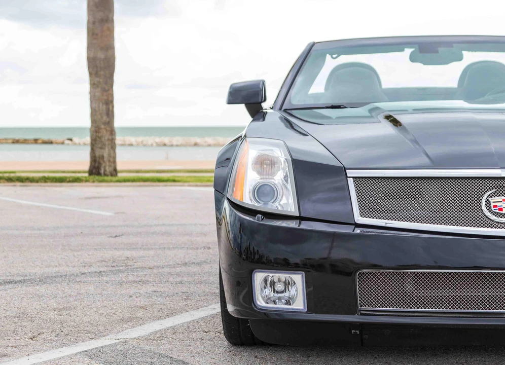 2006 Cadillac XLR-V - Image 21 of 31