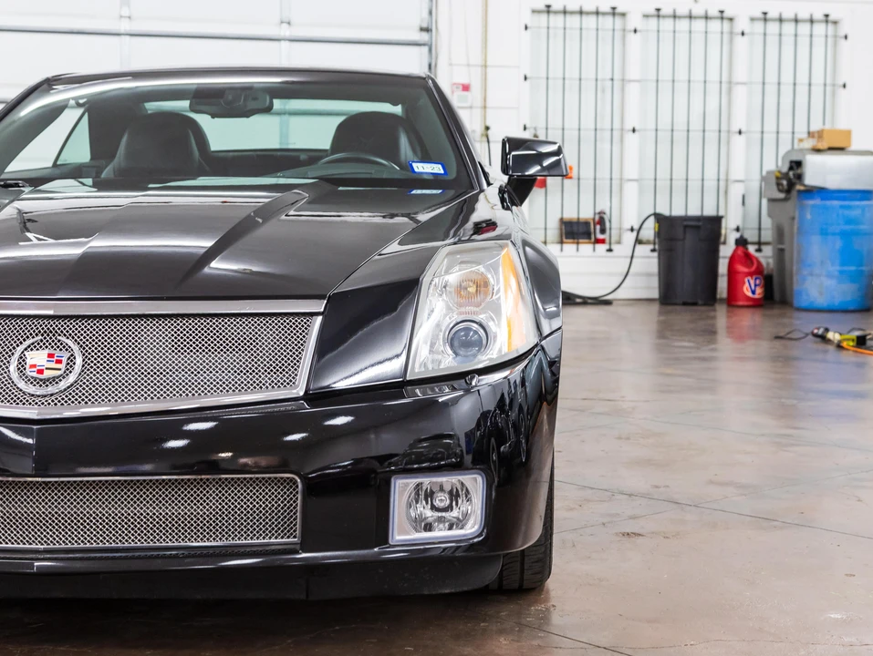 2006 Cadillac XLR-V - Image 24 of 31