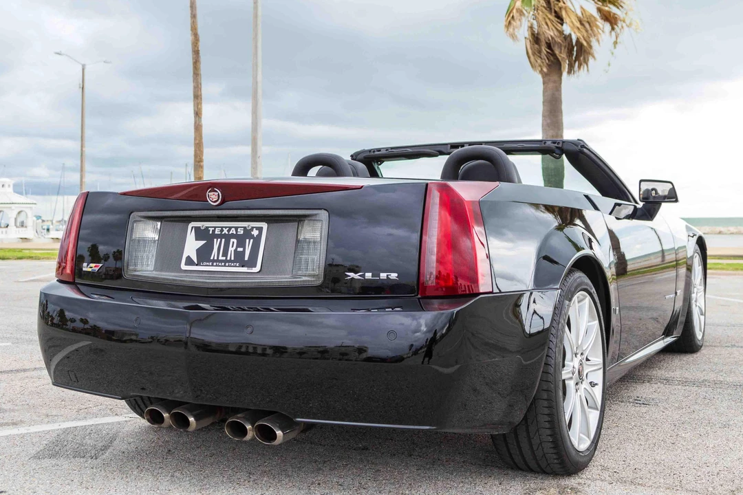 2006 Cadillac XLR-V - Image 4 of 31