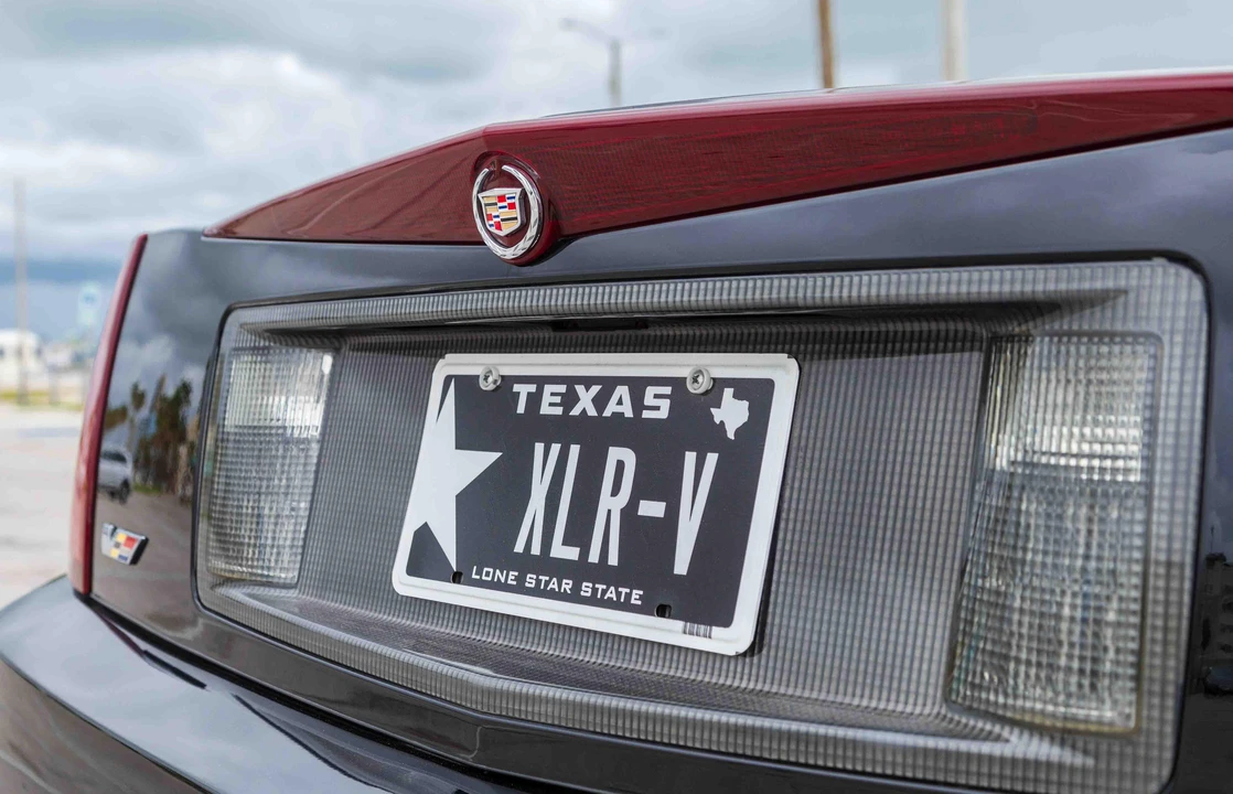 2006 Cadillac XLR-V - Image 29 of 31