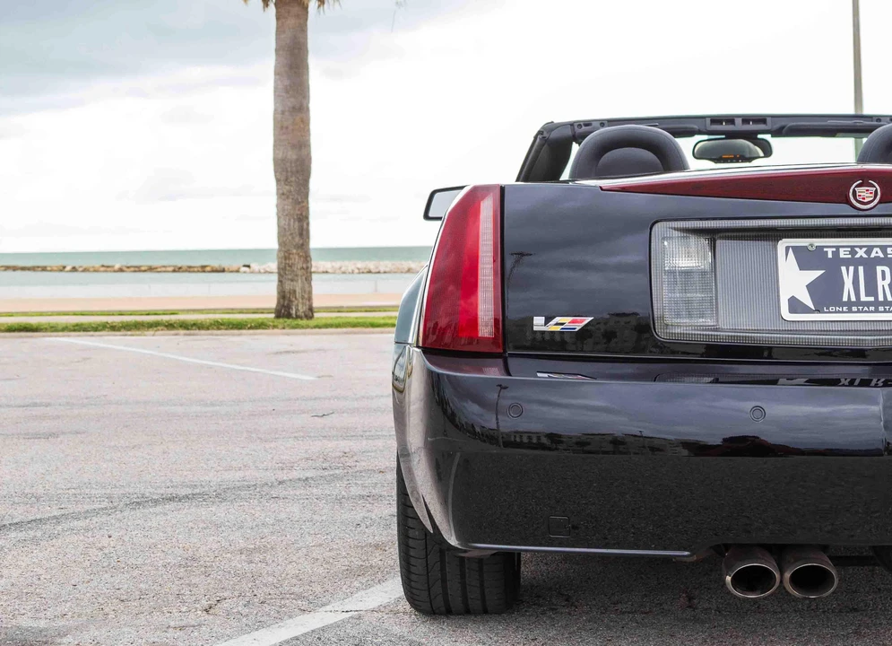 2006 Cadillac XLR-V - Image 28 of 31