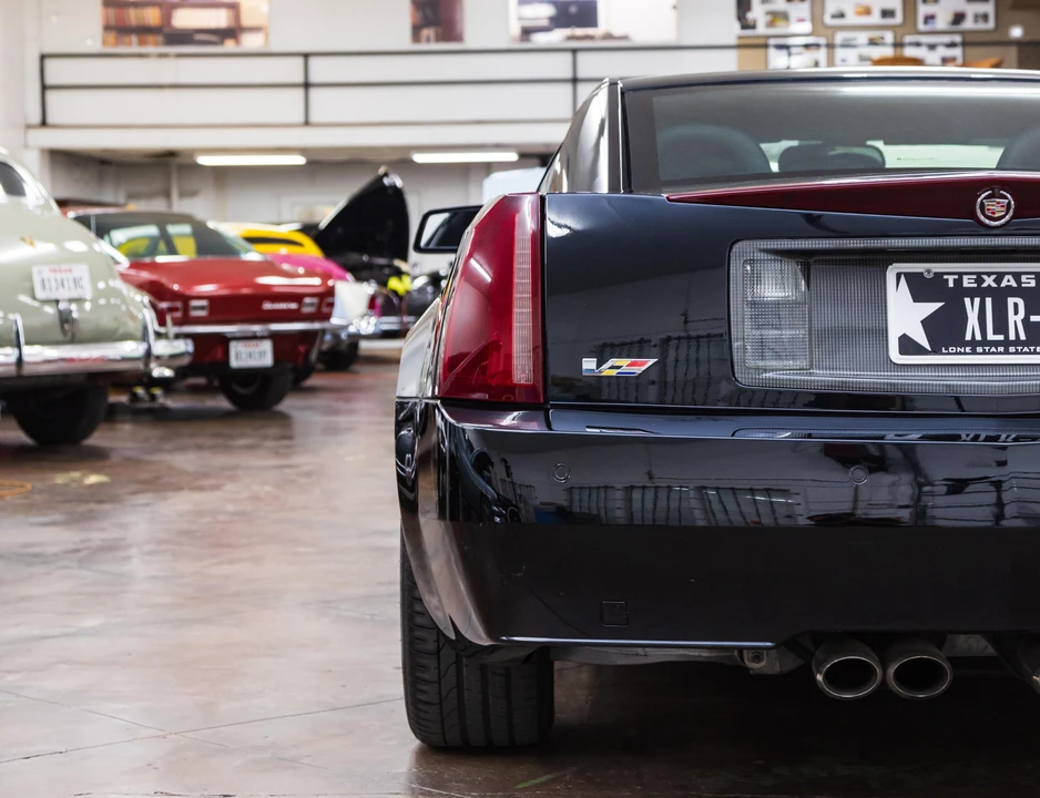 2006 Cadillac XLR-V - Image 27 of 31