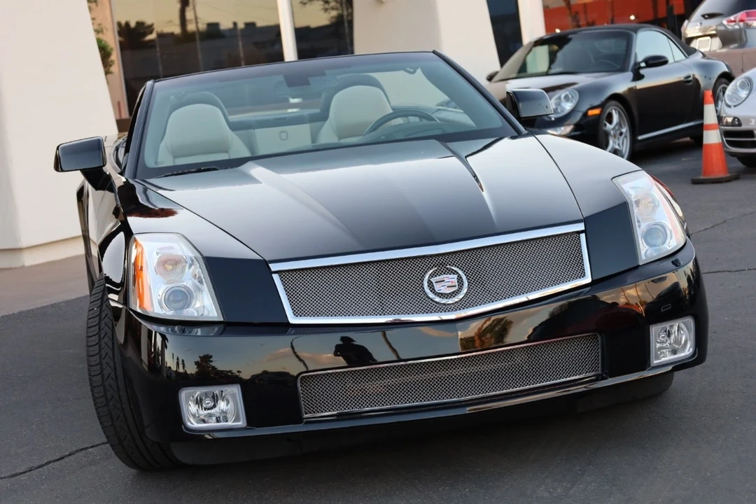 2006 Cadillac XLR-V - Image 2 of 12