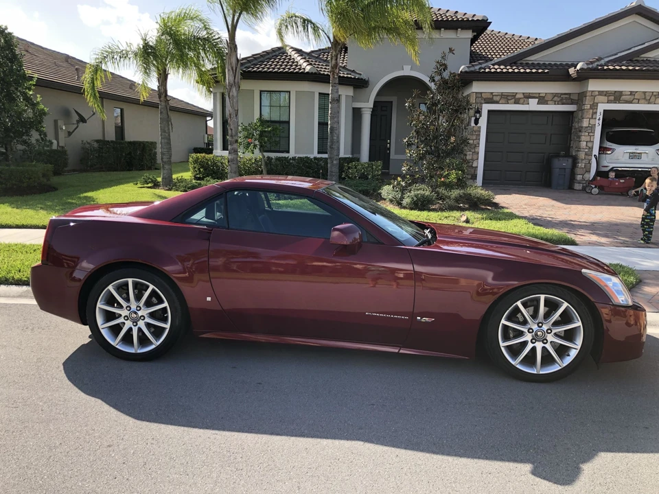 2006 Cadillac XLR-V - Image 13 of 31