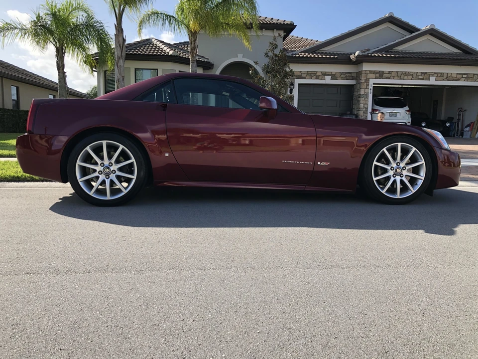 2006 Cadillac XLR-V - Image 12 of 31
