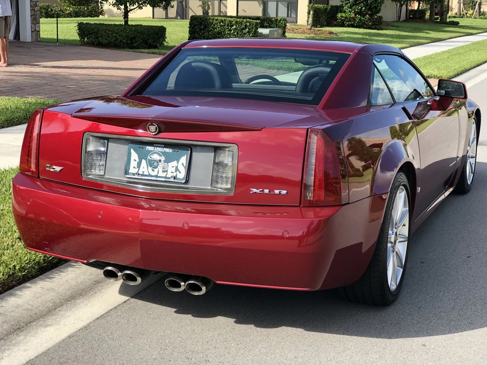 2006 Cadillac XLR-V - Image 11 of 31