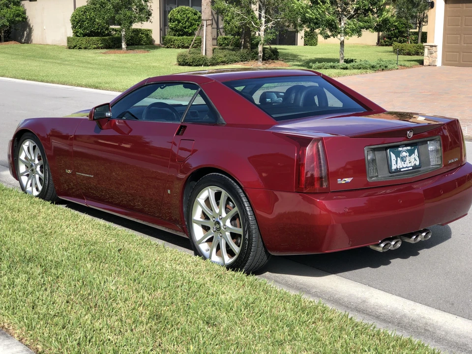 2006 Cadillac XLR-V - Image 7 of 31