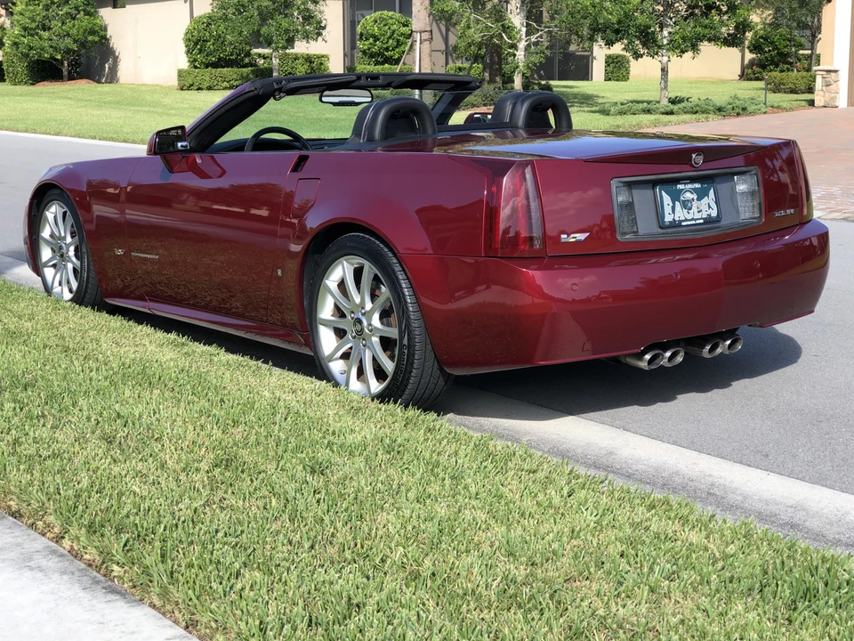 2006 Cadillac XLR-V - Image 6 of 31