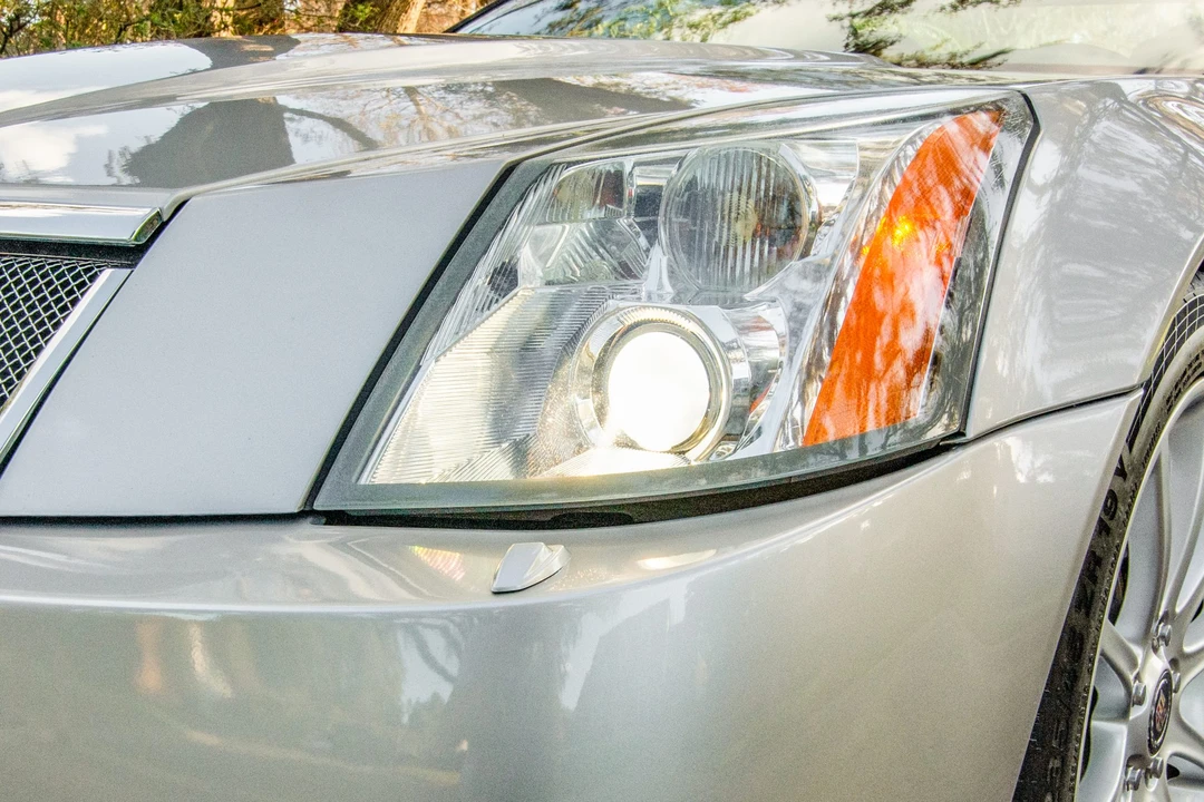 2006 Cadillac XLR-V - Image 22 of 31