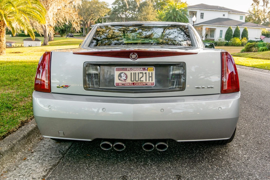 2006 Cadillac XLR-V - Image 8 of 31