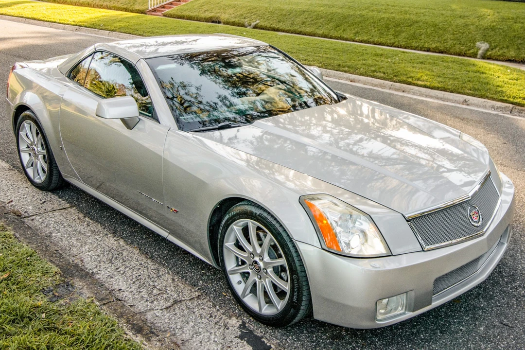 2006 Cadillac XLR-V - Image 4 of 31