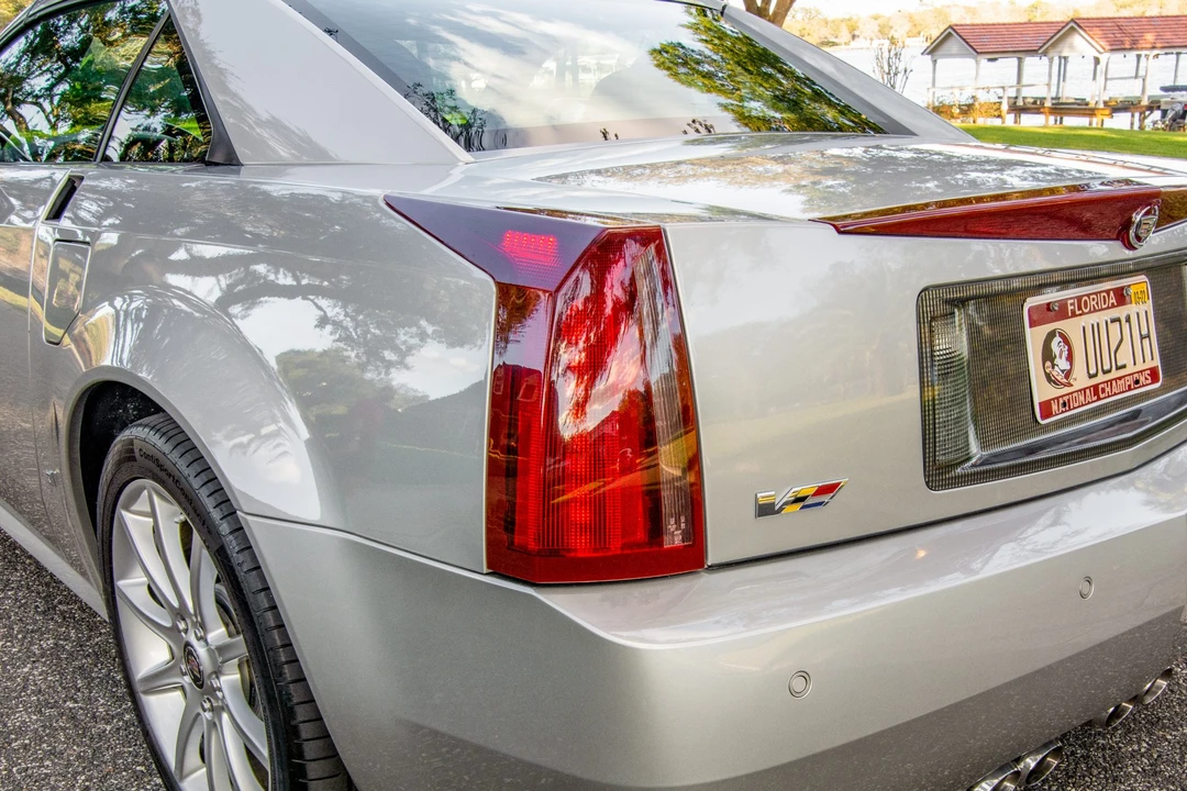 2006 Cadillac XLR-V - Image 26 of 31