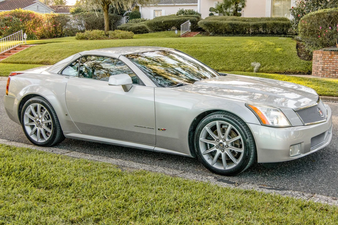2006 Cadillac XLR-V - Image 5 of 31