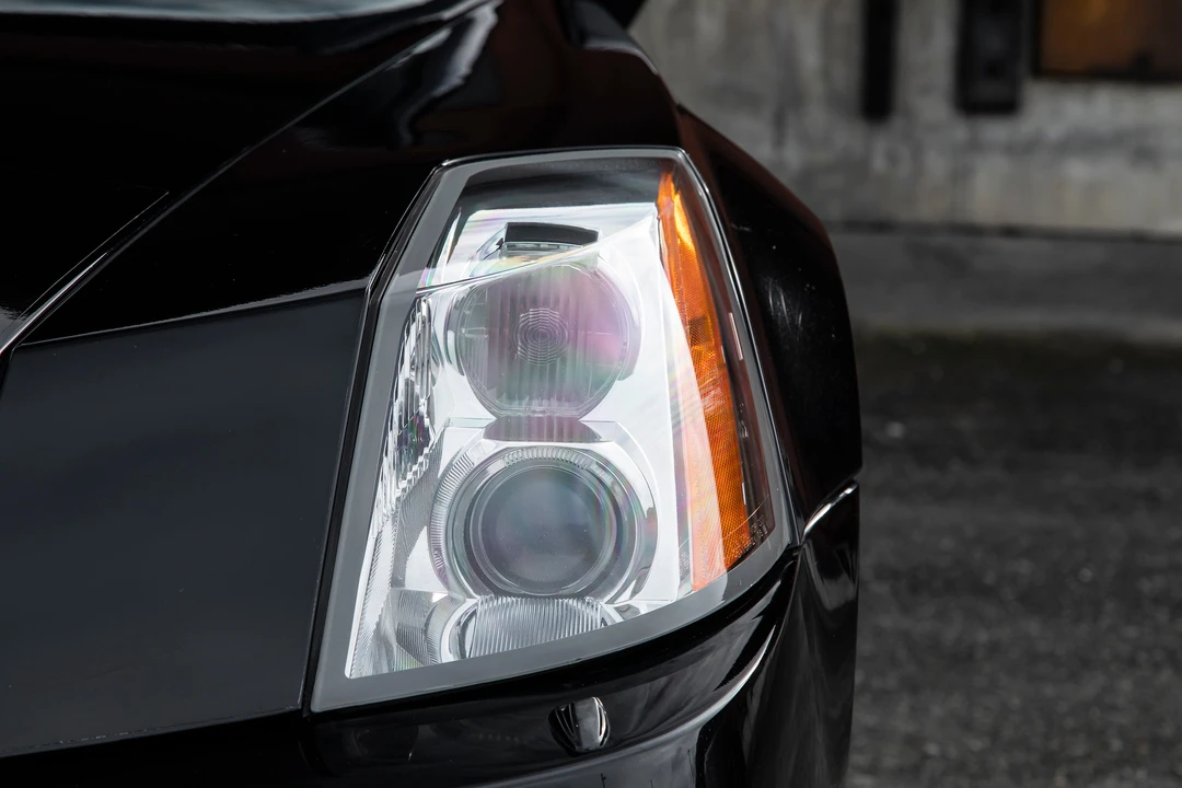 2006 Cadillac XLR-V - Image 15 of 31