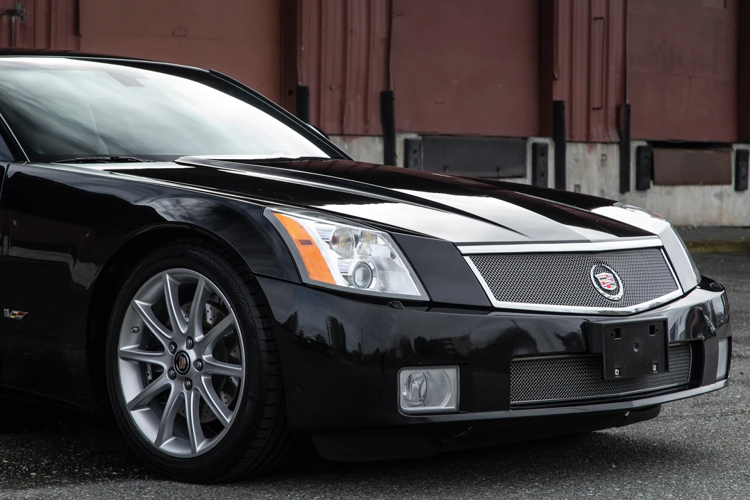 2006 Cadillac XLR-V - Image 13 of 31