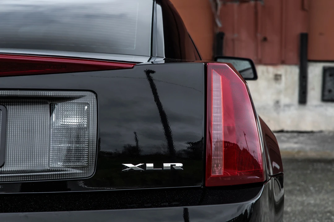2006 Cadillac XLR-V - Image 22 of 31