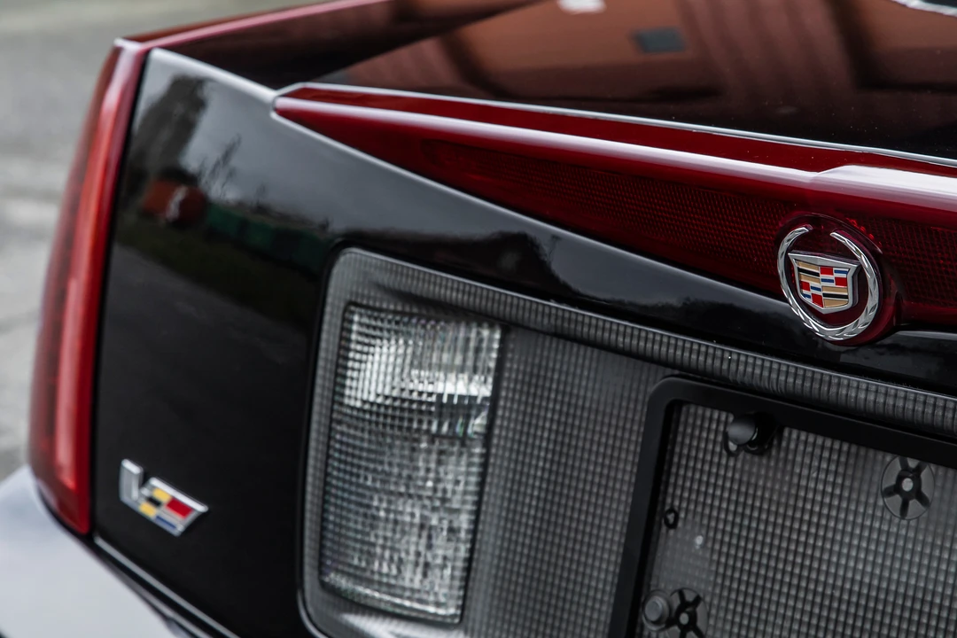 2006 Cadillac XLR-V - Image 25 of 31