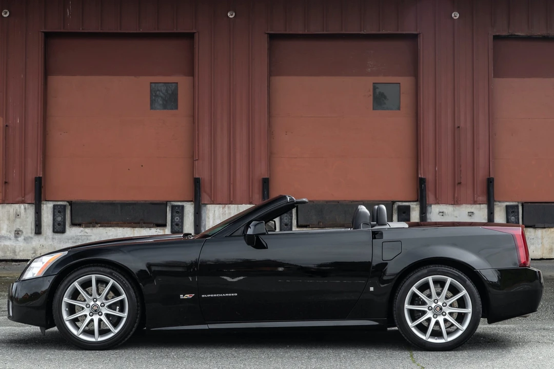 2006 Cadillac XLR-V - Image 5 of 31