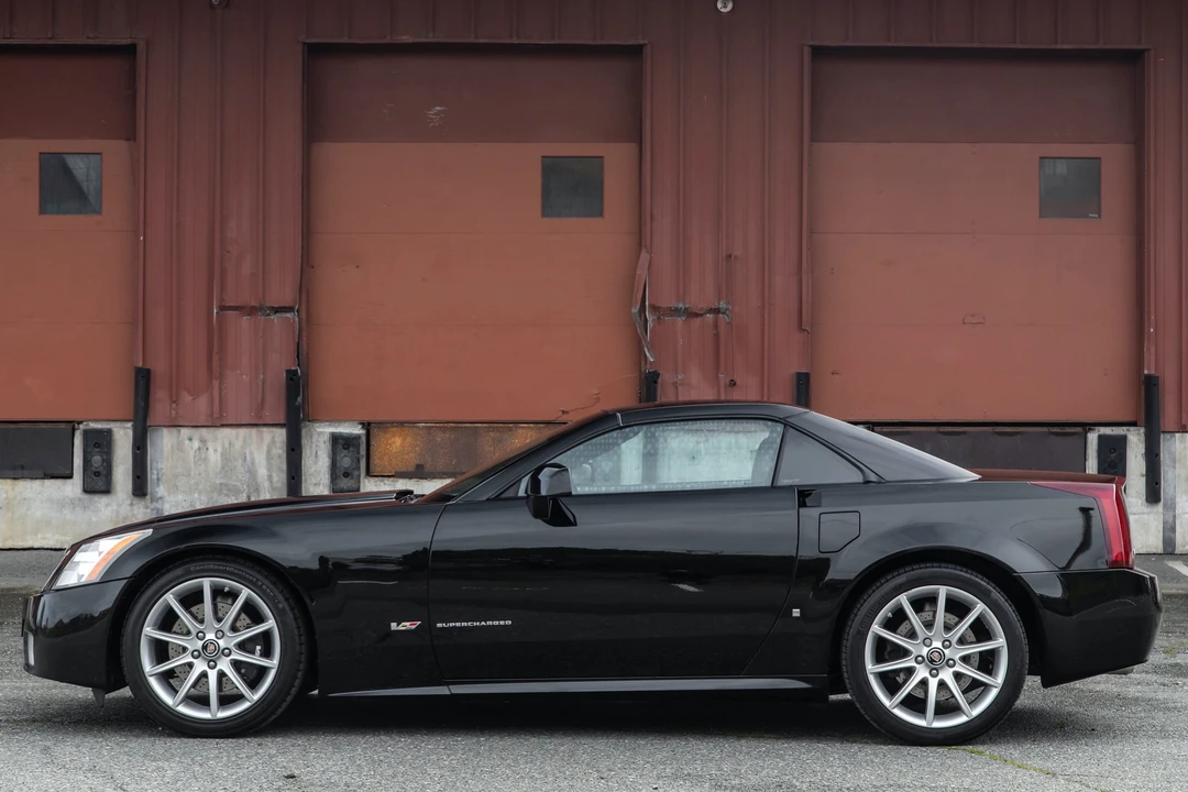 2006 Cadillac XLR-V - Image 4 of 31