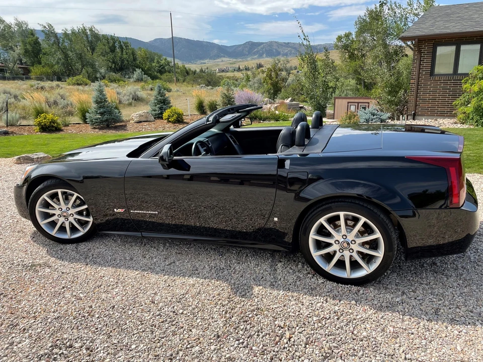 2006 Cadillac XLR-V - Image 9 of 31