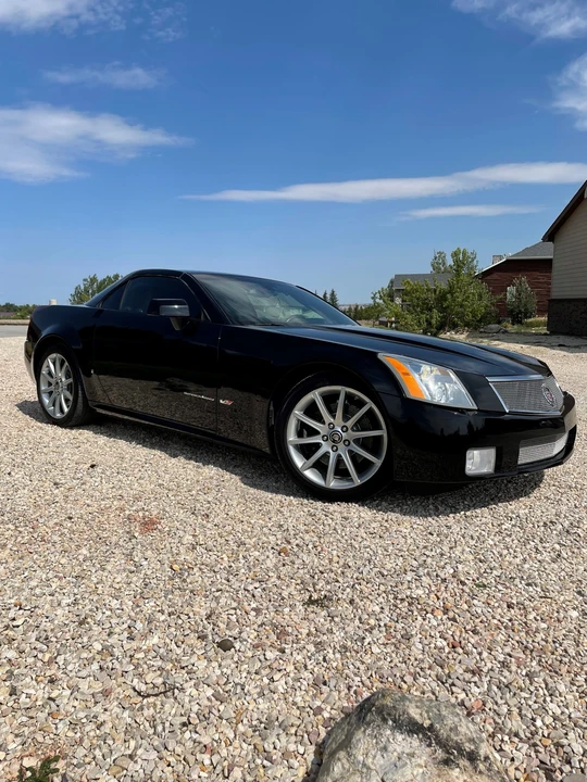 2006 Cadillac XLR-V - Image 2 of 31