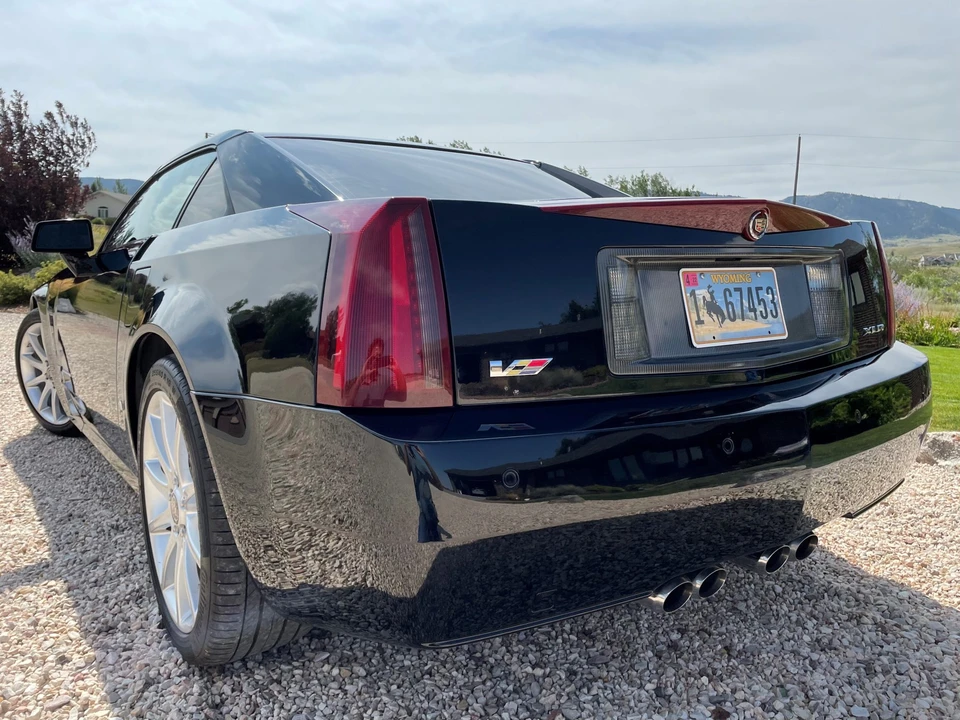 2006 Cadillac XLR-V - Image 15 of 31