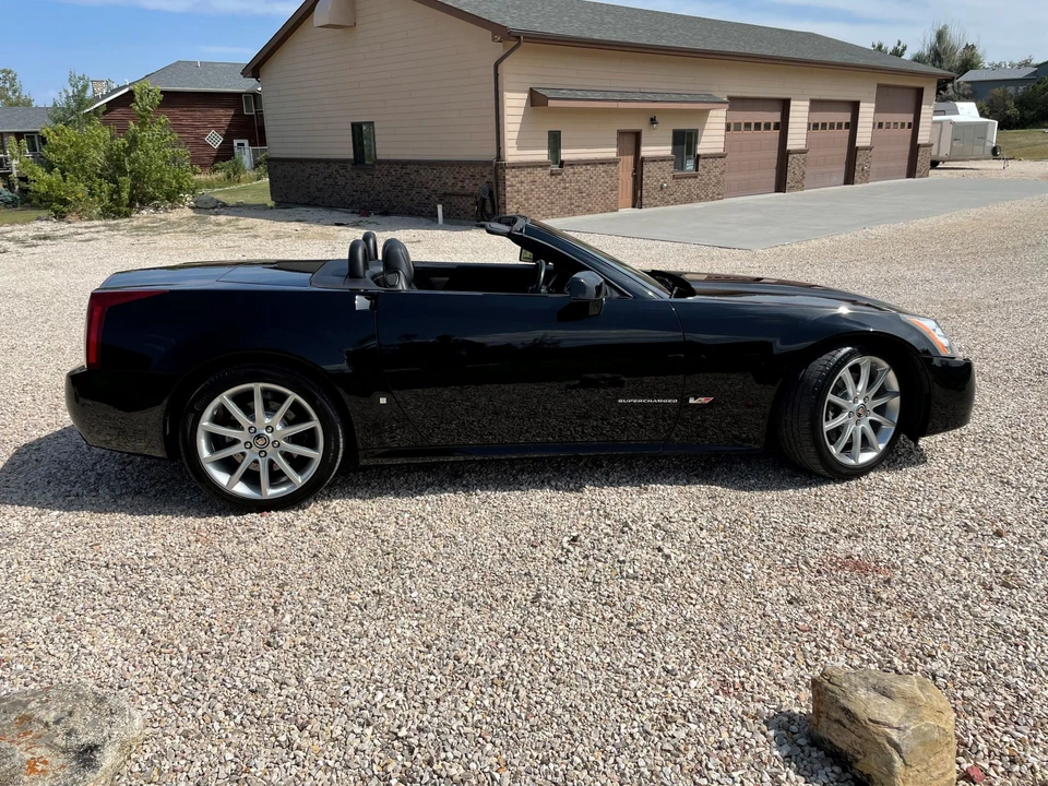 2006 Cadillac XLR-V - Image 20 of 31