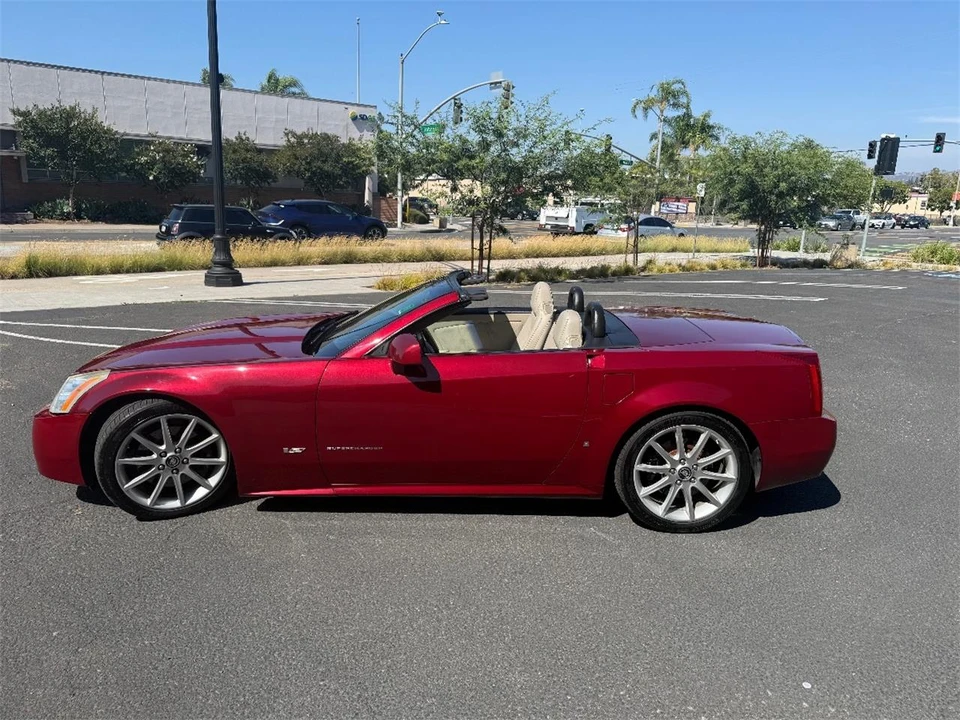 2006 Cadillac XLR-V - Image 8 of 25