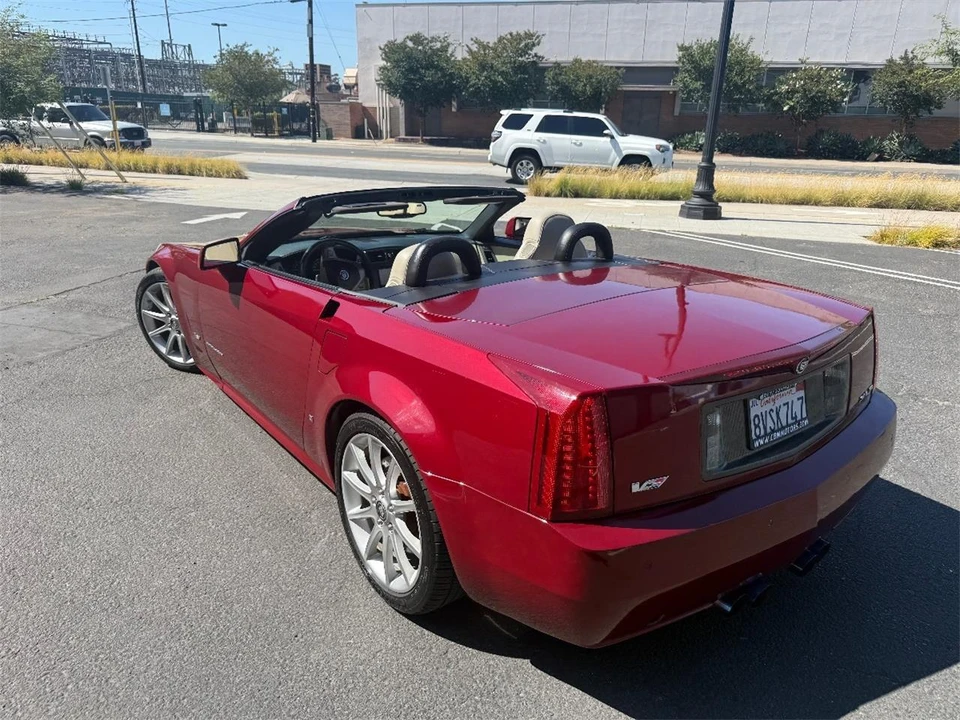 2006 Cadillac XLR-V - Image 7 of 25