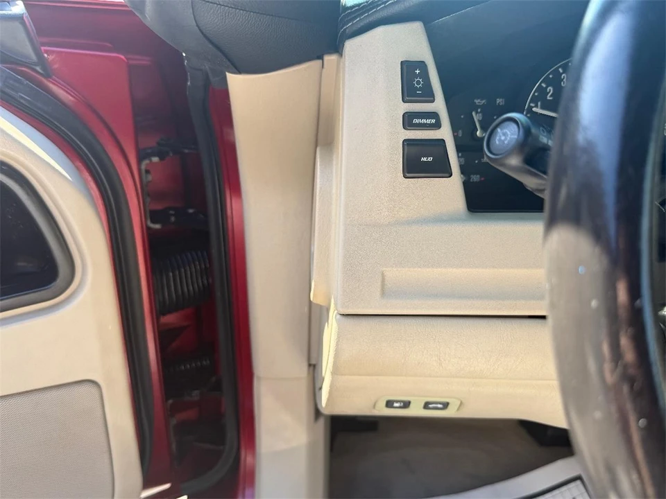 2006 Cadillac XLR-V - Image 19 of 25