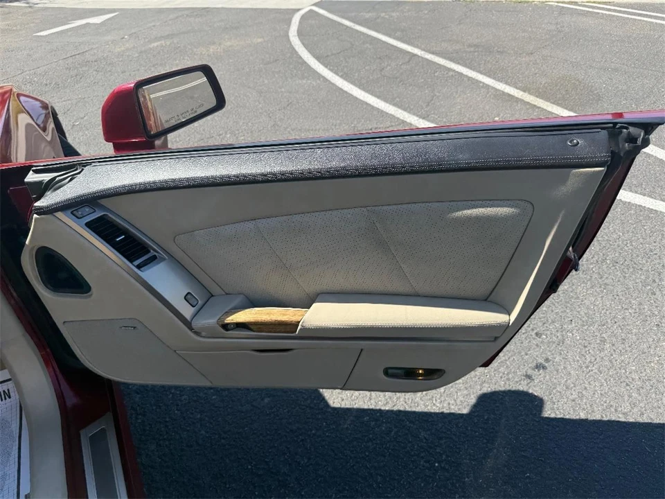 2006 Cadillac XLR-V - Image 12 of 25