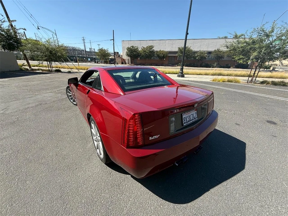 2006 Cadillac XLR-V - Image 20 of 25
