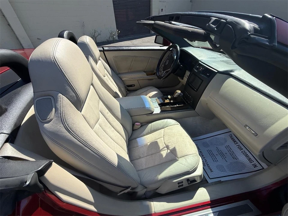 2006 Cadillac XLR-V - Image 16 of 25
