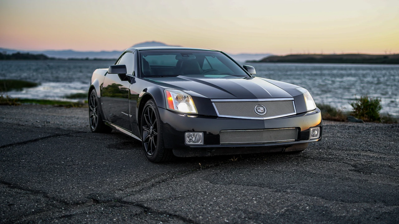 2006 Cadillac XLR-V - Image 27 of 31