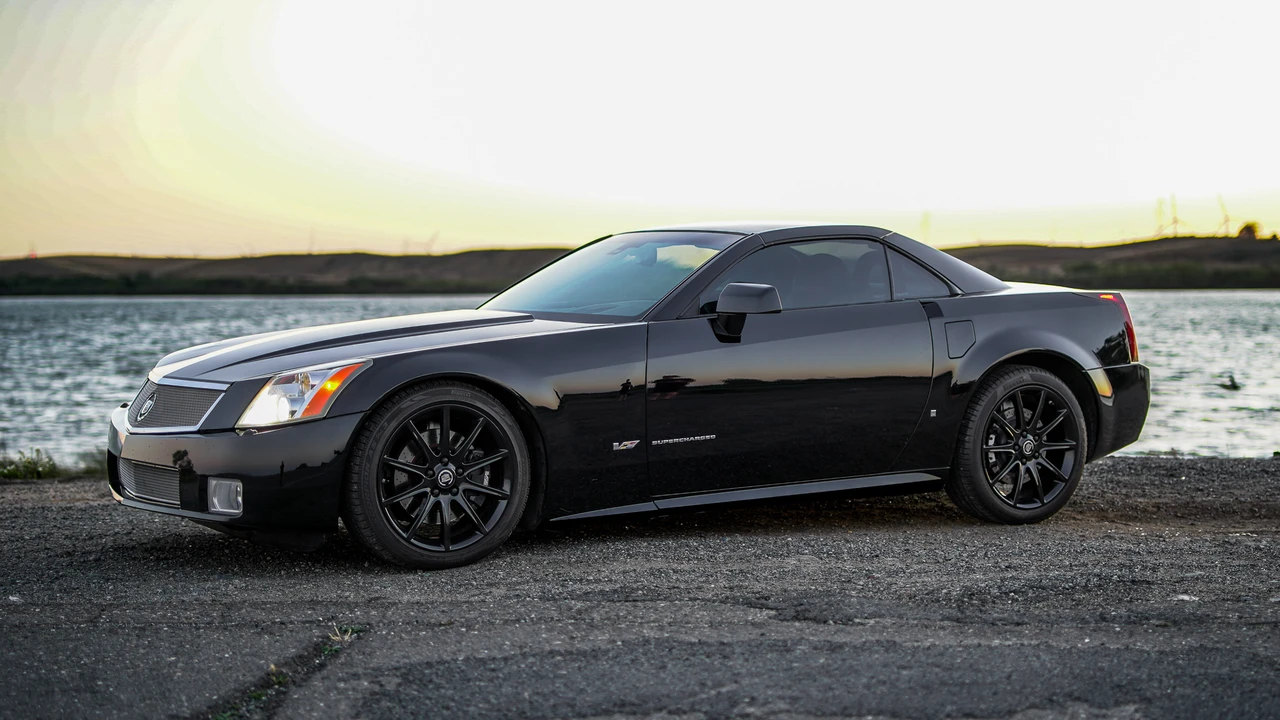 2006 Cadillac XLR-V - Image 7 of 31