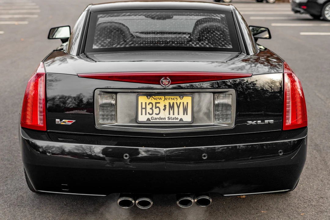 2006 Cadillac XLR-V - Image 13 of 31