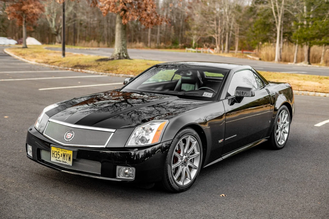 2006 Cadillac XLR-V - Image 3 of 31