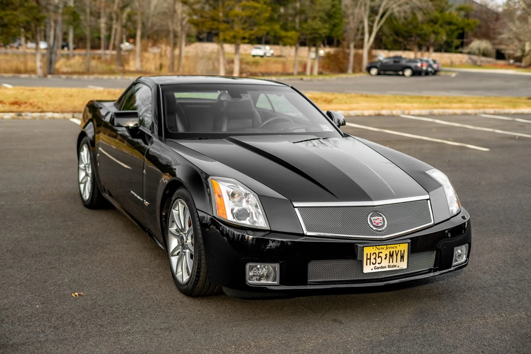 2006 Cadillac XLR-V - Image 7 of 31