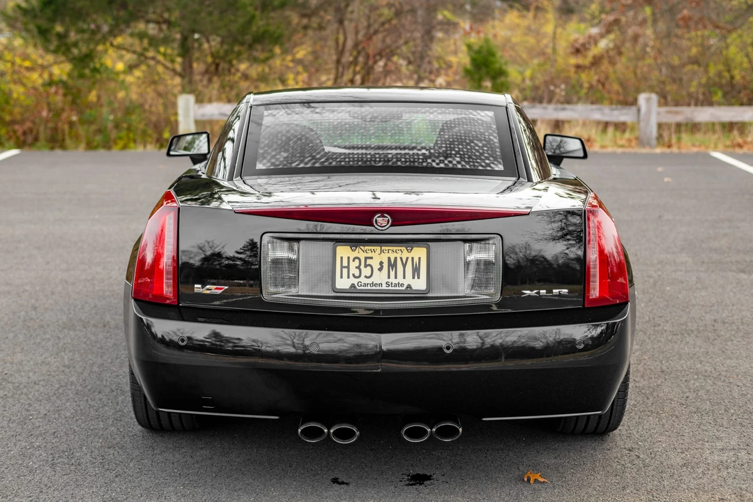 2006 Cadillac XLR-V - Image 12 of 31
