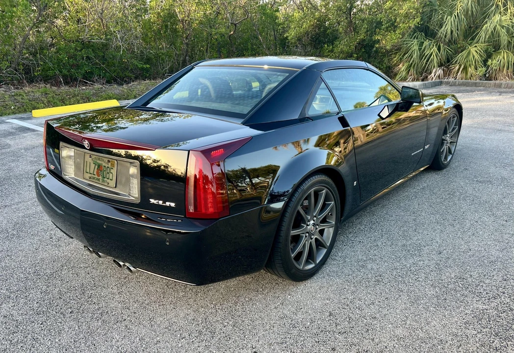 2006 Cadillac XLR-V - Image 31 of 31