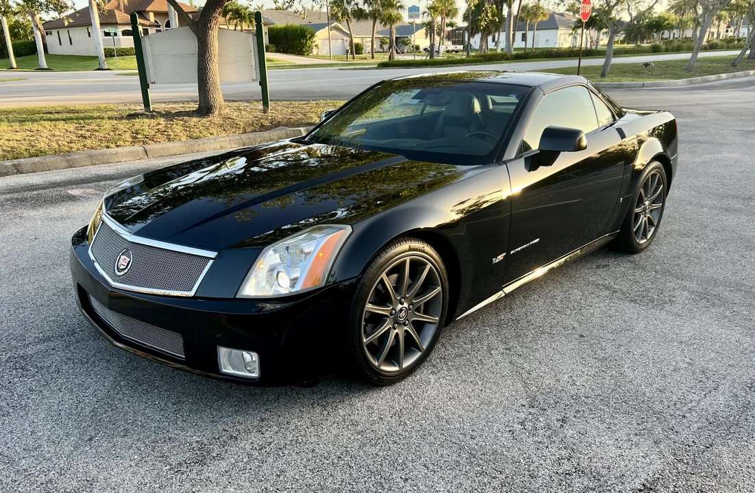 2006 Cadillac XLR-V - Image 18 of 31