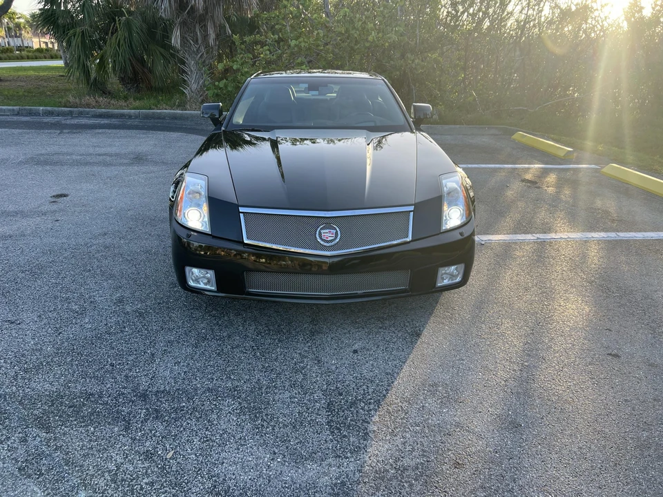 2006 Cadillac XLR-V - Image 27 of 31