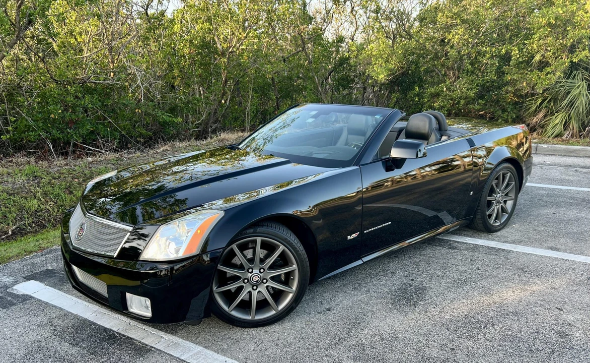 2006 Cadillac XLR-V - Image 6 of 31